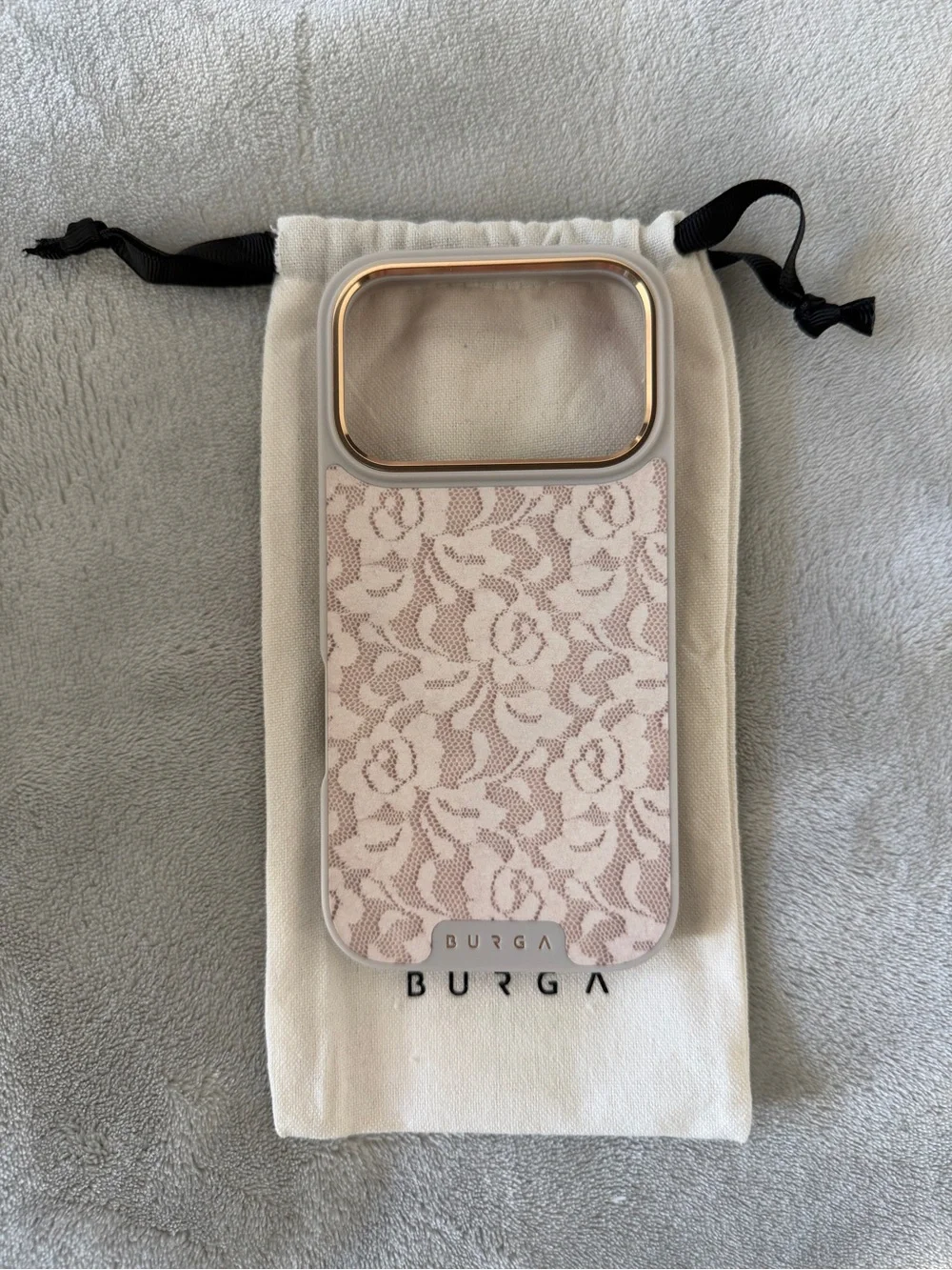 Burga “Gone Country” IPhone 17 Pro phone case and ring